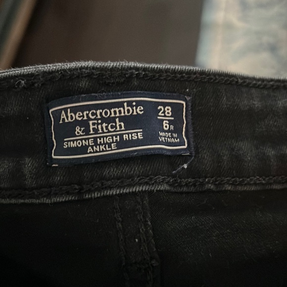 Abercrombie & Fitch Denim - Abercrombie and finch black jeans size 28/6